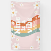 Retro Rainbow Nine is een Vibe Daisy 9TH Spandoek (Verticaal)