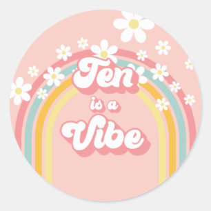 Retro Rainbow Ten is een Vibe Groovy 10e verjaarda Ronde Sticker