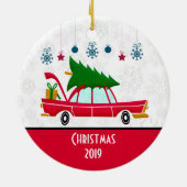 Retro Red Car met kerstboom Keramisch Ornament (Achterkant)