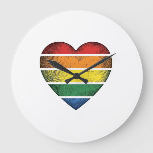 Retro Regenboog Hart Pride Vector T-shirt Ontwerp_ Grote Klok
