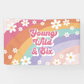 Retro Regenboog Jong Wild en Zes 6e Verjaardag Spandoek (Horizontaal)