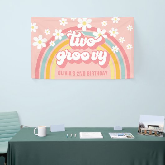 Retro Regenboog Twee Groovy 2e Verjaardag Spandoek (Beurs)