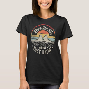 Retro Roller die zich aan het schaatsen is... ze z T-shirt