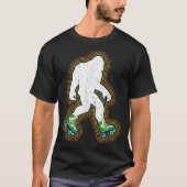 Retro Roller Skating Bigfoot Design T-shirt (Voorkant)