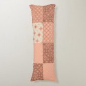 Retro Roze Patchwork Lichaamskussen (Voorkant Verticaal)