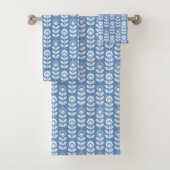 Retro Scandinavian Blue Pattern Bad Handdoek (Insitu)