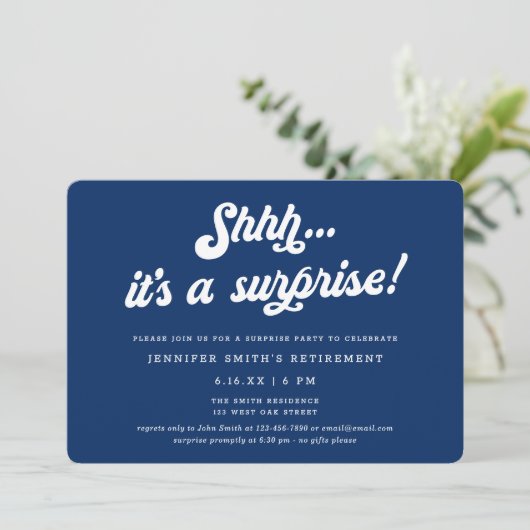 Retro Script Blue Surprise Retirement Party Kaart (Staand voorkant)