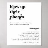 Retro script opblazen hun telefoons bruiloft teken poster (Voorkant)