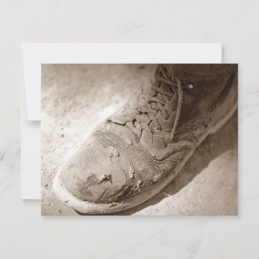 Retro Sepia Worn Work Boot Retirement Invitations Kaart (Voorkant)