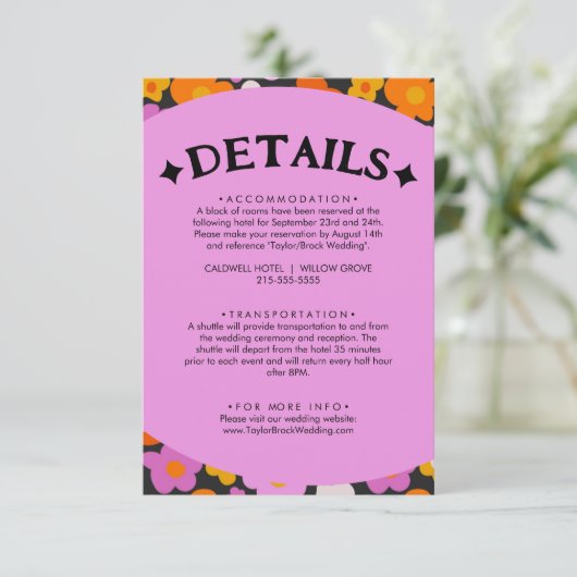 Retro Sinaasappel Paarse Bloemen Groovy Bruiloft D Informatiekaartje (Staand voorkant)