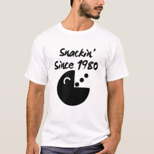 Retro Snack Aanval: Snackin' Sinds 1980 Pixel Art T-shirt