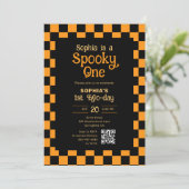 Retro Spooky One Checkered Orange 1st Birthday Kaart (Staand voorkant)