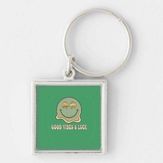 Retro St. Patrick's Day Good Vibes & Luck Smiley  Sleutelhanger (Voorkant)