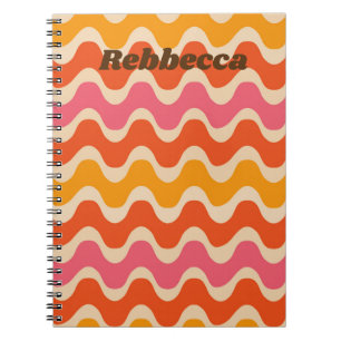Retro stijl golven in roze oranje rood gepersonali notitieboek