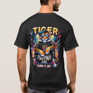 Retro Street Style Tijger met Boombox – Vibrant Ur T-shirt