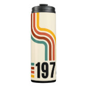 Retro Stripe 50e Verjaardag 1975 Rainbow Thermosbeker (Voorkant)