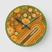 Retro Stripes en Funky Flowers met aangepaste naam Ronde Klok (Voorkant)