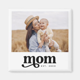 Retro Style Vintage Typography Mom Established Magneet