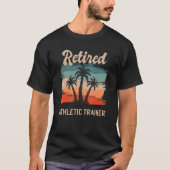 Retro Sunset Beach Retirement Quote in ruste Athle T-shirt (Voorkant)