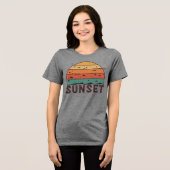Retro Sunset Horizon Graphic T-Shirt (Voorkant volledig)