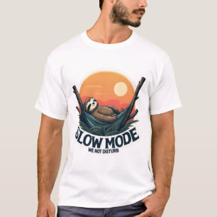 Retro T-shirt met slapende luiaard Funny Slow Morn