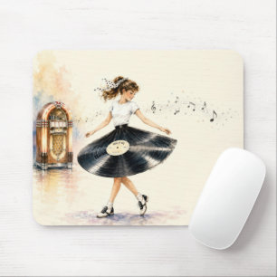 Retro tiener meisje danst op de jukebox muismat