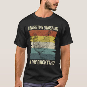Retro Toekomstige Kippenboer In de Achtertuin 4 T-shirt