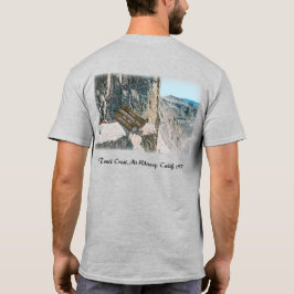Retro Trail Crest Signboard Mt Whitney, Californië T-shirt