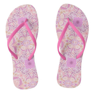 Retro tuinbloemen in roze teenslippers