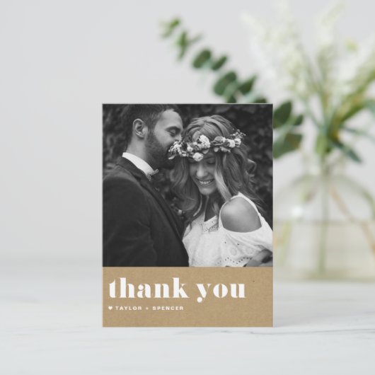 Retro Typografie Kraft Papier Bruiloft Bedankt Briefkaart (Staand voorkant)
