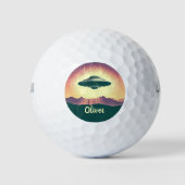 Retro UFO bij zonsondergang gepersonaliseerd Golfballen (Voorkant)