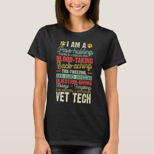  Retro Vet Tech I Am A Paw Holding Veterina T-shirt
