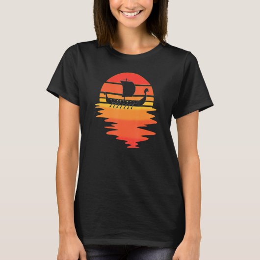Retro Viking Ship Cool Water Sunset Ancient Norse T-shirt (Voorkant)