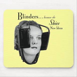 Retro vrouw met blinders muismat
