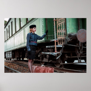 retro vrouw op treinstation poster