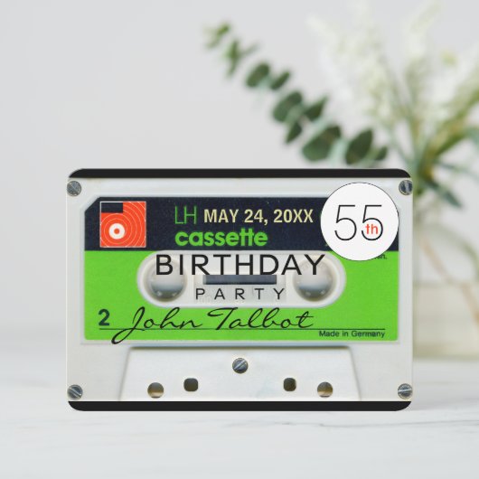 Retro W Audiotape 55e verjaardag Uitnodiging (Staand voorkant)
