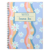 Retro Wavy Daisy Flowers Gepersonaliseerd met Naam Notitieboek (Voorkant)