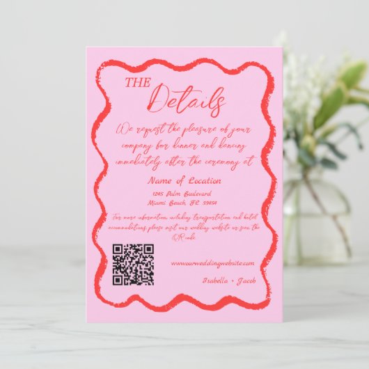 Retro Wavy Roze & Rood Handgeschreven Bruiloft Det Kaart (Staand voorkant)
