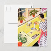 Retro Woman Wasting Dishes Briefkaart (Voorkant / Achterkant)