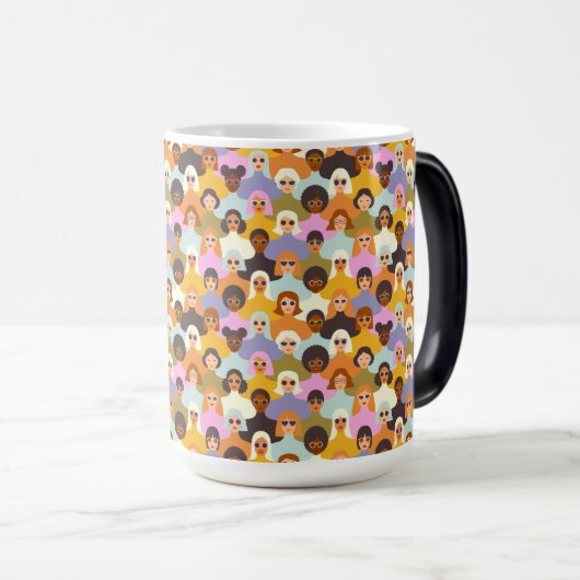 Retro Women of the World Pattern Magische Mok (Voorkant rechts)