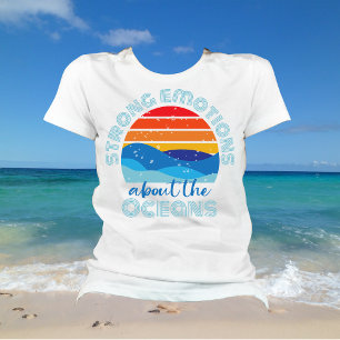 Retro Zonsondergang en Golven Oceaan Gezegde T-shirt