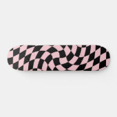 Retro Zwart Roze Checks Warped Checkered Skateboard (Horizontaal)