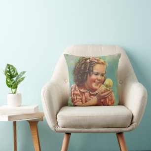 Retromeisje met Baby Kuiken, Gelukkig Kind Lachend Kussen