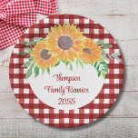 Réunion personnalisée de la famille des tournesols<br><div class="desc">Prévoyez-vous une réunion de famille ? Ces plaques en papier à retrouvailles familiales fleuries sauront ravir votre table de fête. Elles sont décorées de tournesols aquarelles et de feuillages sur un arrière - plan rouge. Facile à personnaliser. Aquarelle originale © Michele Davies.</div>