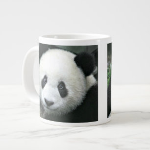 Reuzenpanda in zachte groene weide jumbo mok