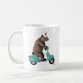 Rhino op Moped Koffiemok (Links)