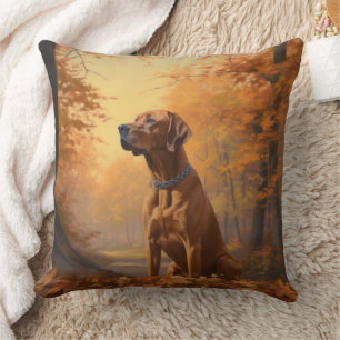 Rhodesian Ridgeback in herfstbladeren vallen inspi Kussen