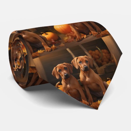 Rhodesian Ridgeback Puppy Herfst Delight Pompoen Stropdas (Opgerold)