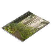 Rhododendron blooming tussen kustmammoetbomen / notitieboek (Linkerzijde)