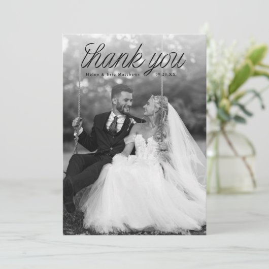 Ribbon Black Script Top Minimalist Wedding Photo Bedankkaart (Staand voorkant)